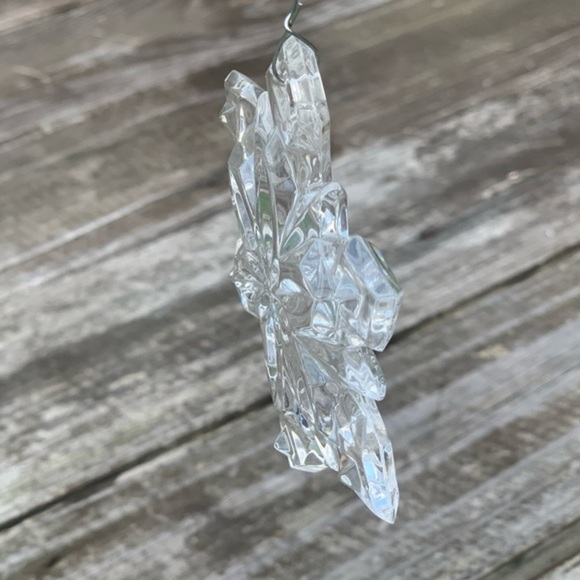 Clear snowflake ornament - Picture 5 of 9